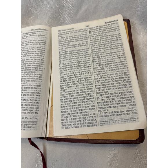 New King James Version Bible Giant Print Edition Leather. Nelson. *Read - Picture 7 of 8
